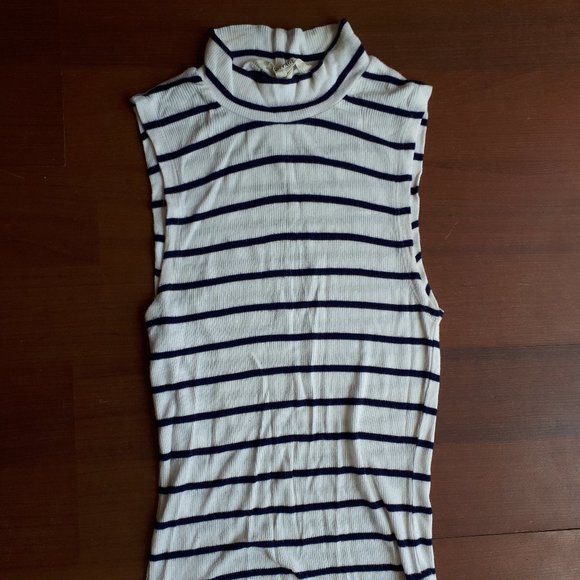 5 for 25 - High Neck sleeveless shirt - Picture 1 of 1